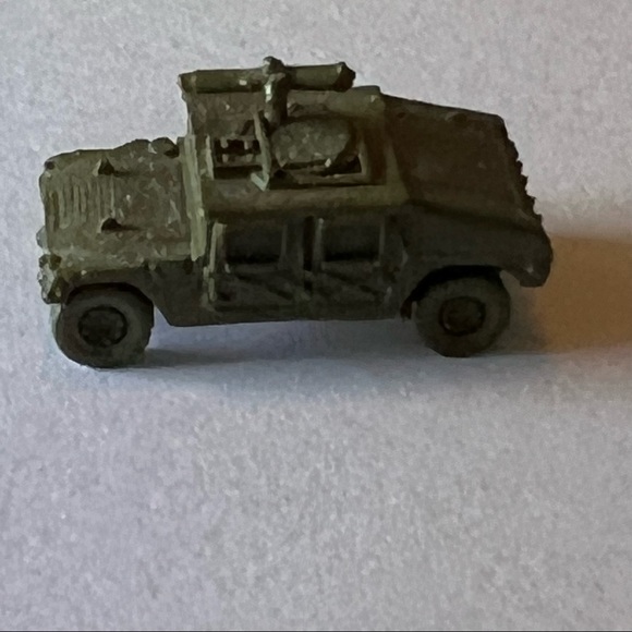 5 ALNAVCO 1:285 scale HMMWV TOW models - Picture 5 of 7